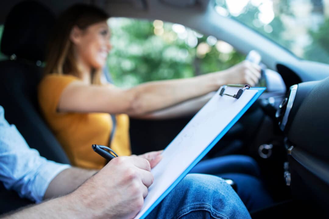 Opanuj stres przed egzaminem na prawo jazdy z metodą EFT